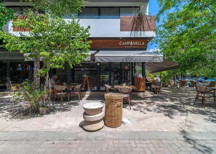 King With Private Balcony, Rooftop Pool, Gym