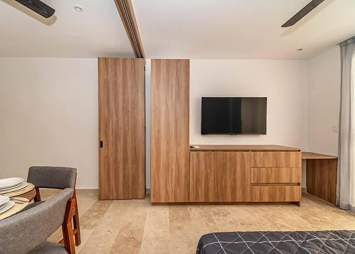 King With Private Balcony, Rooftop Pool, Gym Tulum