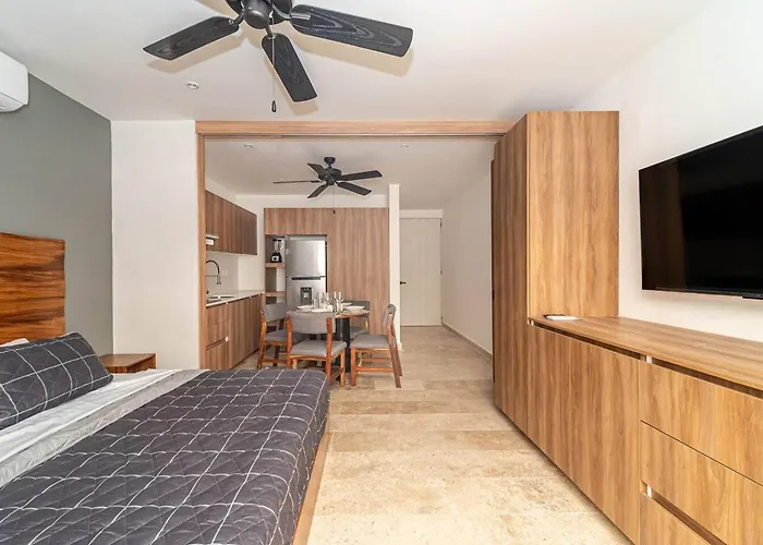 King With Private Balcony, Rooftop Pool, Gym Tulum